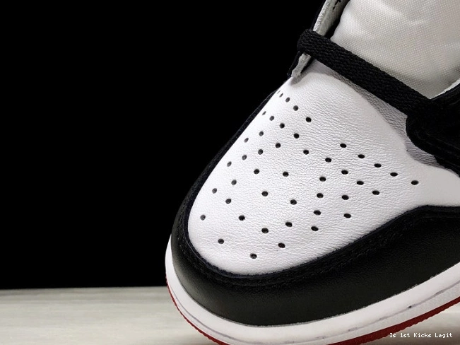 Retro 1 Black Toe 555088-125 Air Jordan 0802